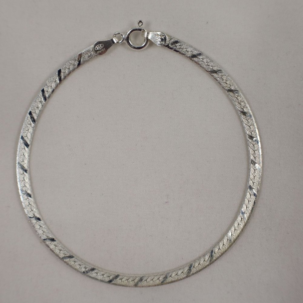 VTG 925 Sterling Silver Bracelet 7in Chain Herringbone Milor Italy Flat 3mm 3g
